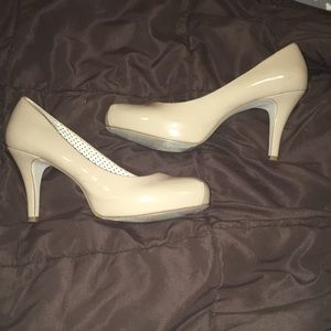 Beige heels